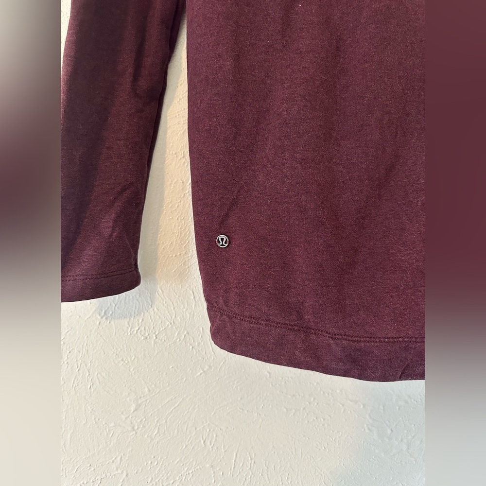 Lululemon That's A Wrap
Heathered Bordeaux Drama - Picture 12 of 13